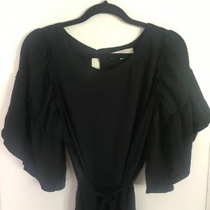 LOFT: FLUTTER SLEEVE DRESS 🖤